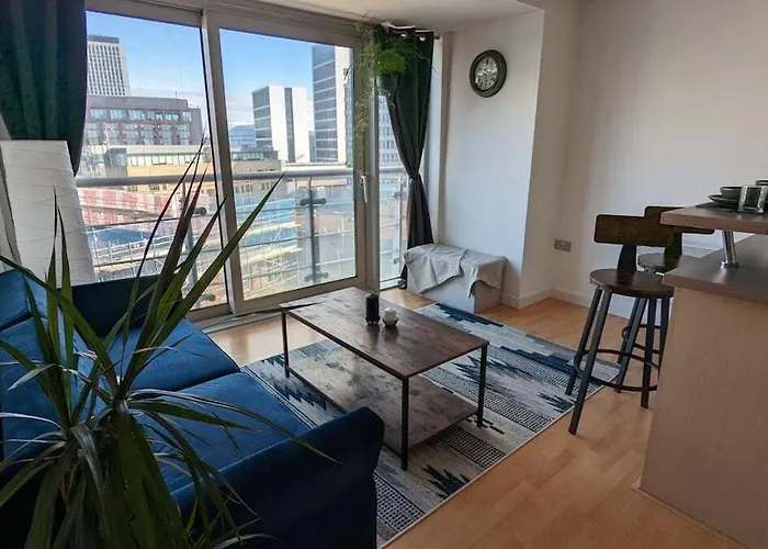 Excellent Center 1 Bedroom Leeds