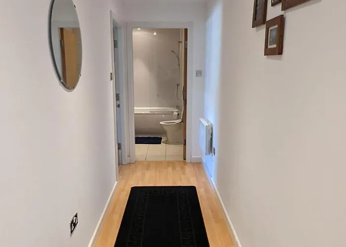 Excellent Center 1 Bedroom *